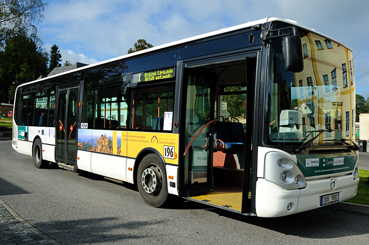 Turistická autobusová linka Národním parkem České Švýcarsko (foto: J. Laštůvka)