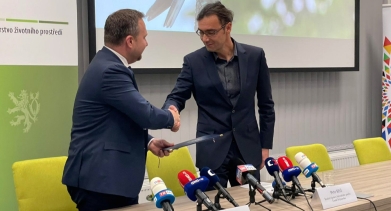 Ministr životního prostředí Marian Jurečka (KDU-ČSL) jmenuje Ing. Petra Kříže ředitelem Správy Národního parku České Švýcarsko s účinností k 1. 12. 2022. Foto: MŽP